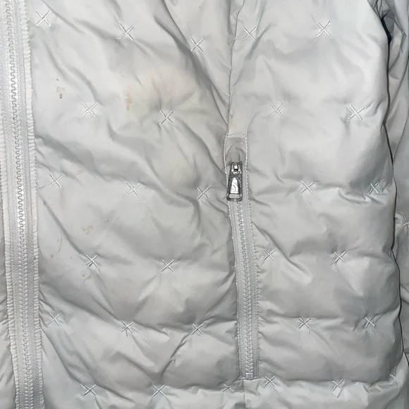 The North Face White Puffer Jacket 550 series - Picture 4 of 15